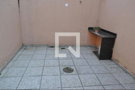 Casa de condomínio para alugar com 170m², 2 quartos e 1 vagaQuintal