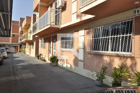 Casa de condomínio para alugar com 170m², 2 quartos e 1 vagaFachada