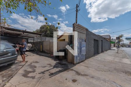 Casa à venda com 360m², 3 quartos e 4 vagasFachada