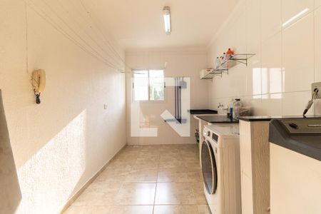 Casa à venda com 300m², 3 quartos e 5 vagas Casa à venda com 300m², 3 quartos e 5 vagasLavanderia