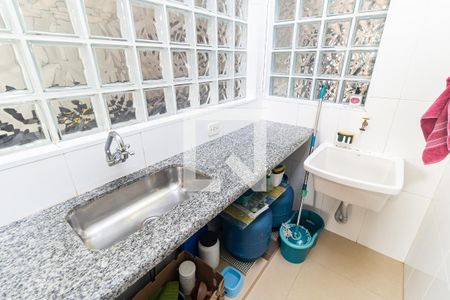 Casa à venda com 300m², 3 quartos e 5 vagas Casa à venda com 300m², 3 quartos e 5 vagasÁrea de Serviço