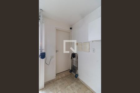 Casa à venda com 300m², 3 quartos e 5 vagas Casa à venda com 300m², 3 quartos e 5 vagasQuarto de Serviço