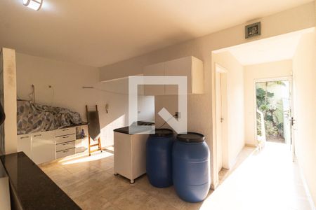 Casa à venda com 300m², 3 quartos e 5 vagas Casa à venda com 300m², 3 quartos e 5 vagasLavanderia