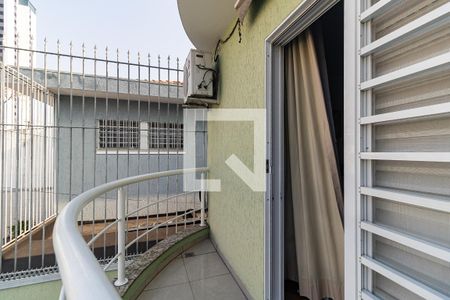 Casa à venda com 300m², 3 quartos e 5 vagas Casa à venda com 300m², 3 quartos e 5 vagasVaranda da Suíte 1