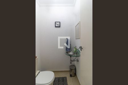 Casa à venda com 300m², 3 quartos e 5 vagas Casa à venda com 300m², 3 quartos e 5 vagasLavabo