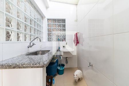 Casa à venda com 300m², 3 quartos e 5 vagas Casa à venda com 300m², 3 quartos e 5 vagasÁrea de Serviço