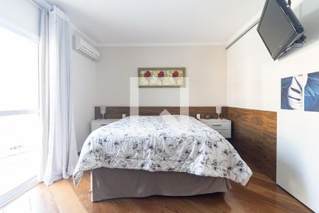 Casa à venda com 300m², 3 quartos e 5 vagas Casa à venda com 300m², 3 quartos e 5 vagasSuíte 1