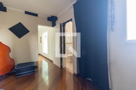 Casa à venda com 300m², 3 quartos e 5 vagas Casa à venda com 300m², 3 quartos e 5 vagasSuíte 2