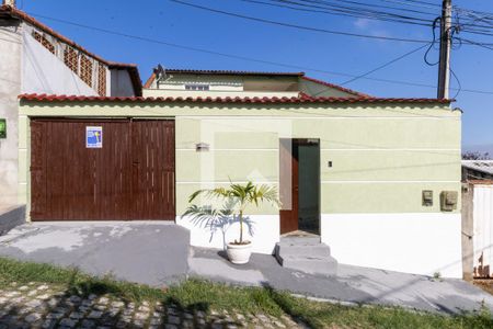 Casa para alugar com 101m², 2 quartos e 2 vagasFachada