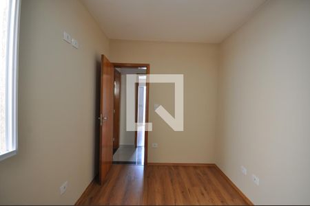 Casa de condomínio à venda com 60m², 2 quartos e 1 vagaQuarto 2