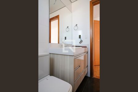 Apartamento à venda com 264m², 4 quartos e 4 vagasBanheiro da suíte 4