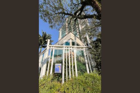 Apartamento à venda com 264m², 4 quartos e 4 vagasFachada + plaquinha