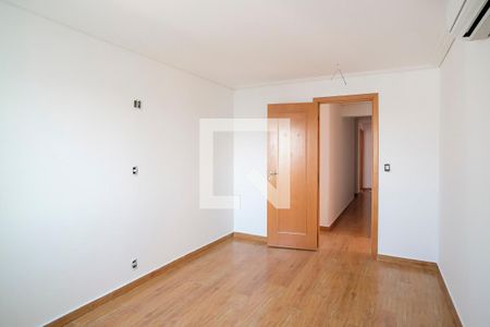 Apartamento à venda com 264m², 4 quartos e 4 vagasSuíte 2