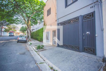 Casa à venda com 112m², 3 quartos e 1 vaga Casa à venda com 112m², 3 quartos e 1 vagaFachada