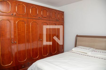 Casa à venda com 213m², 2 quartos e 2 vagas Casa à venda com 213m², 2 quartos e 2 vagasQuarto 2