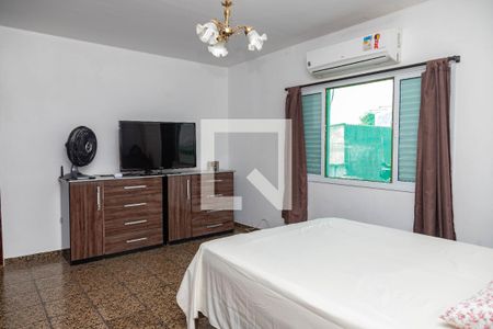 Casa à venda com 213m², 2 quartos e 2 vagas Casa à venda com 213m², 2 quartos e 2 vagasQuarto 1 - suíte