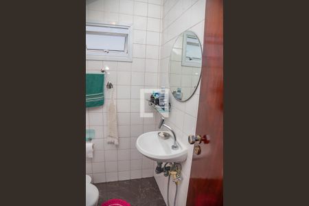 Casa à venda com 213m², 2 quartos e 2 vagas Casa à venda com 213m², 2 quartos e 2 vagasLavabo