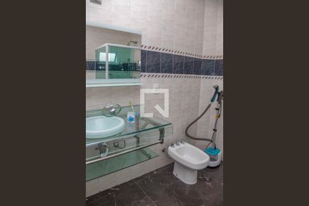 Casa à venda com 213m², 2 quartos e 2 vagas Casa à venda com 213m², 2 quartos e 2 vagasBanheiro da suíte 1