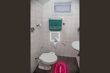 Casa à venda com 213m², 2 quartos e 2 vagas Casa à venda com 213m², 2 quartos e 2 vagasLavabo