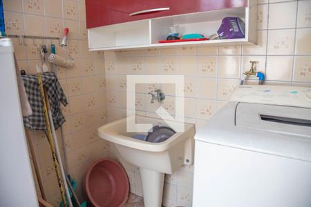 Casa à venda com 213m², 2 quartos e 2 vagas Casa à venda com 213m², 2 quartos e 2 vagasÁrea de serviço