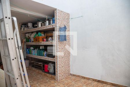 Casa à venda com 213m², 2 quartos e 2 vagas Casa à venda com 213m², 2 quartos e 2 vagasÁrea de serviço