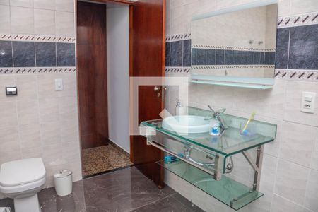 Casa à venda com 213m², 2 quartos e 2 vagas Casa à venda com 213m², 2 quartos e 2 vagasBanheiro da suíte 1