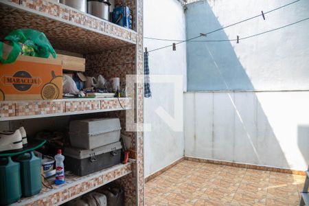 Casa à venda com 213m², 2 quartos e 2 vagas Casa à venda com 213m², 2 quartos e 2 vagasÁrea de serviço