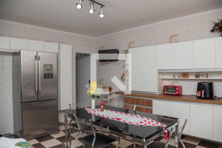 Casa à venda com 213m², 2 quartos e 2 vagas Casa à venda com 213m², 2 quartos e 2 vagasCozinha