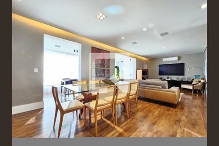 Apartamento à venda com 156m², 4 quartos e 3 vagasSala