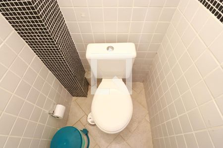 Casa à venda com 220m², 4 quartos e 3 vagasBanheiro/ Salão