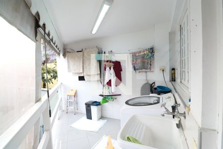 Casa à venda com 220m², 4 quartos e 3 vagasÁrea de Serviço