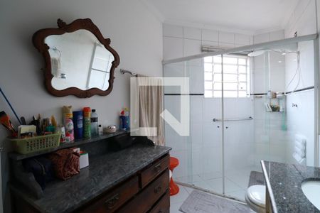 Casa à venda com 220m², 4 quartos e 3 vagasBanheiro da Suíte 1