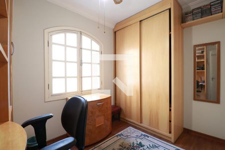 Casa à venda com 220m², 4 quartos e 3 vagasSuíte 2