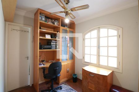 Casa à venda com 220m², 4 quartos e 3 vagasSuíte 2