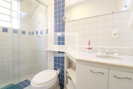 Casa à venda com 220m², 4 quartos e 3 vagasBanheiro da Suíte