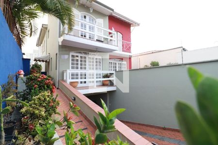 Casa à venda com 220m², 4 quartos e 3 vagasEntrada