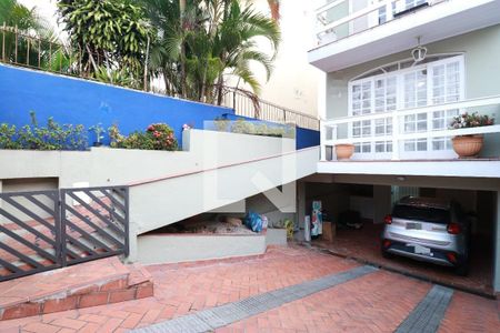 Casa à venda com 220m², 4 quartos e 3 vagasGaragem