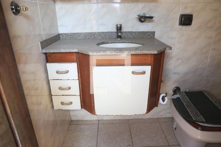 Casa para alugar com 140m², 3 quartos e 3 vagasBanheiro Área externa