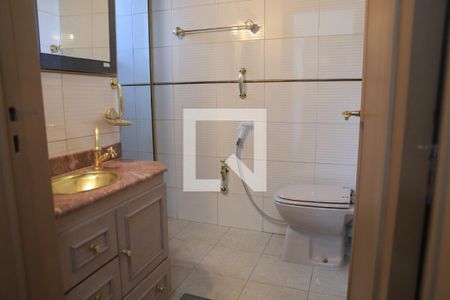 Casa para alugar com 140m², 3 quartos e 3 vagasBanheiro Social