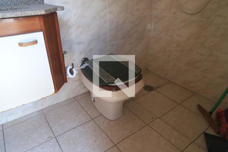 Casa para alugar com 140m², 3 quartos e 3 vagasBanheiro Área externa