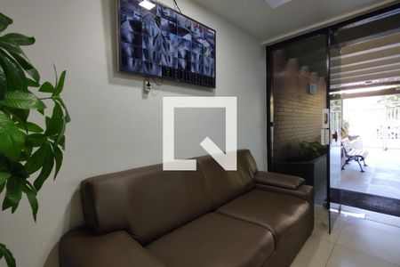 Apartamento à venda com 163m², 4 quartos e 2 vagas Apartamento à venda com 163m², 4 quartos e 2 vagasHall de Entrada