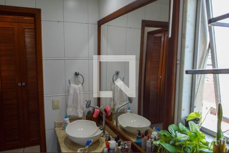 Apartamento à venda com 163m², 4 quartos e 2 vagas Apartamento à venda com 163m², 4 quartos e 2 vagasBanheiro da Suíte