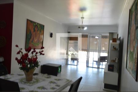 Apartamento à venda com 163m², 4 quartos e 2 vagas Apartamento à venda com 163m², 4 quartos e 2 vagasSala