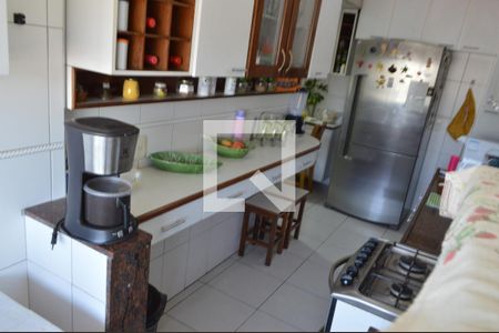 Apartamento à venda com 163m², 4 quartos e 2 vagas Apartamento à venda com 163m², 4 quartos e 2 vagasCozinha