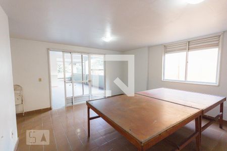 Apartamento à venda com 163m², 4 quartos e 2 vagas Apartamento à venda com 163m², 4 quartos e 2 vagasÁrea comum - Salão de festas