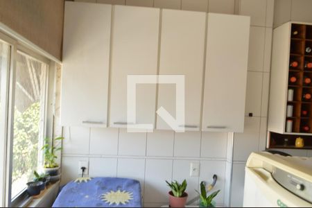 Apartamento à venda com 163m², 4 quartos e 2 vagas Apartamento à venda com 163m², 4 quartos e 2 vagasÁrea de Serviço
