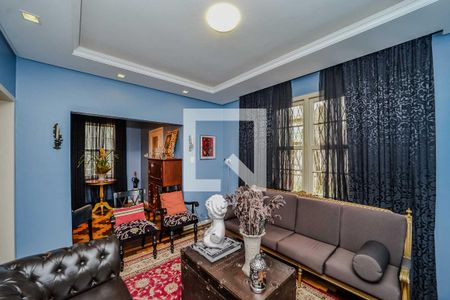 Sala  de casa à venda com 2 quartos, 155m² em Santa Maria Goretti, Porto Alegre