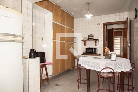 Casa à venda com 180m², 4 quartos e 2 vagasCozinha