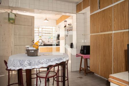 Casa à venda com 180m², 4 quartos e 2 vagasCozinha