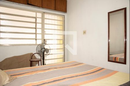 Casa à venda com 180m², 4 quartos e 2 vagasSuíte